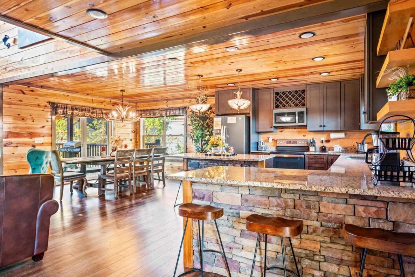 Indoor Pool, Volleyball Beach, Mountain View, Luxury Gatlinburg Exterior foto